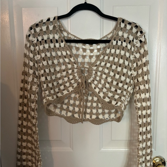 Lulu’s Bliss and Beyond Taupe Multi Long Sleeve Crochet Crop Top - Picture 3 of 4